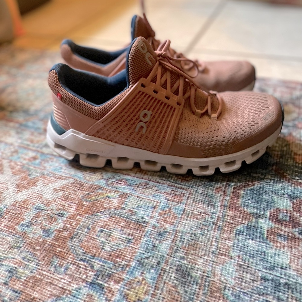 On Cloud Cloudswift - image 1